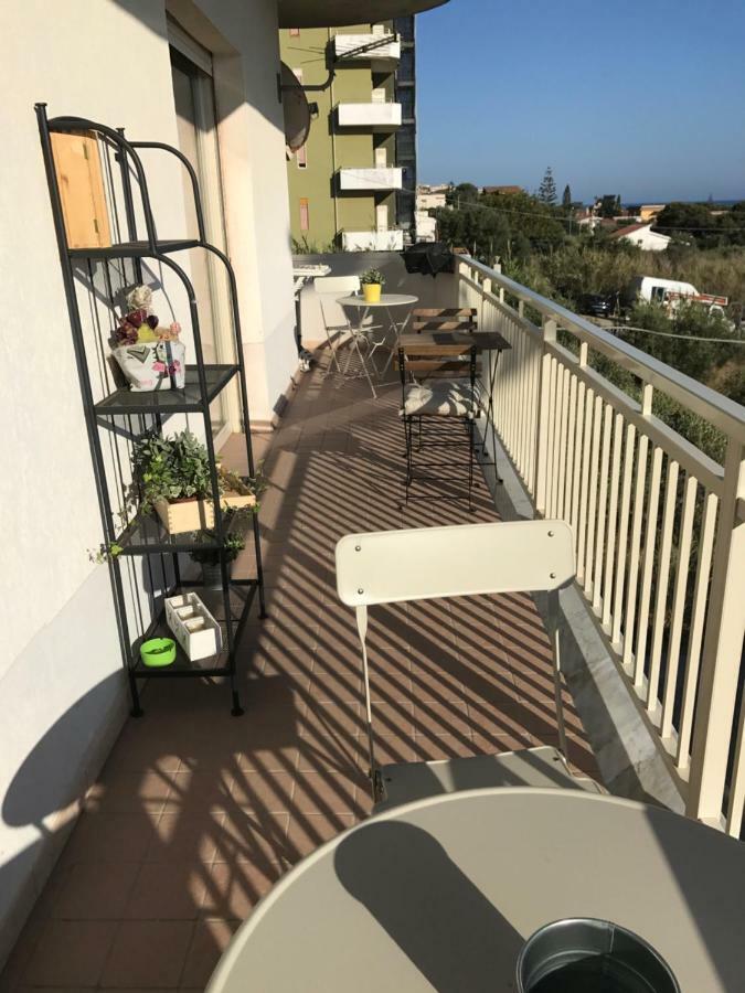 Frontemare Bed & Breakfast Агридженто Екстериор снимка